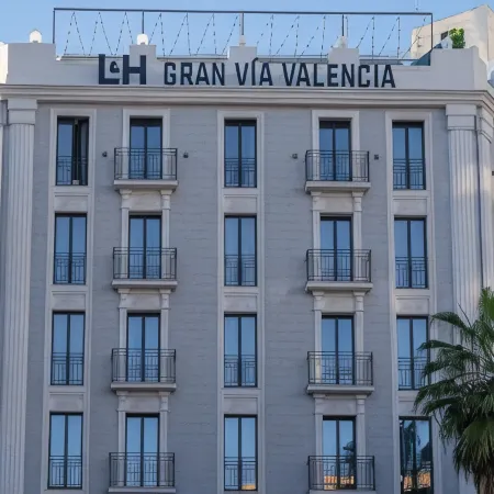 L&H Gran Vía Valencia Отели рядом с достопримечательностью «Сьютат Белла»