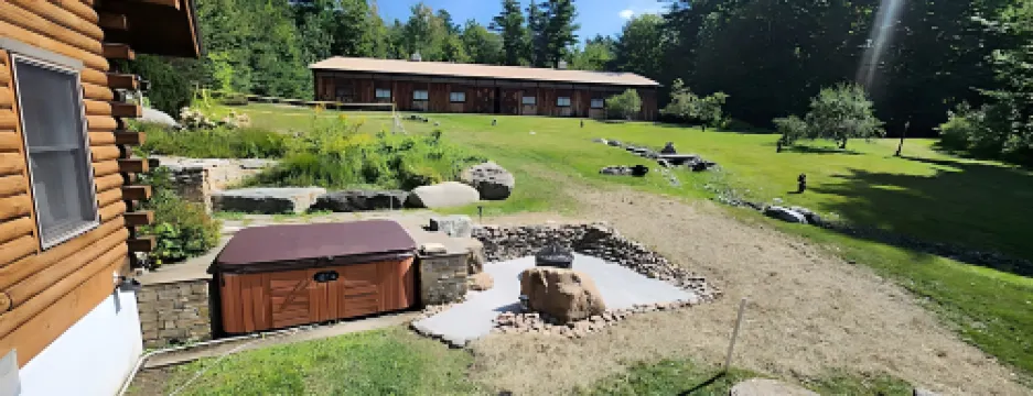 Sleeps 30!! 2 Cabins, 10 Bedrooms, 3 Kitchens, Hot Tub, Fireplaces, Game Rooms