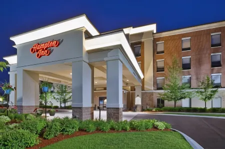 Hampton Inn by Hilton Commerce Novi