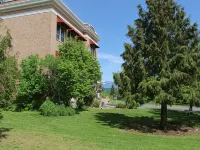 Northside School Bed & Breakfast Hotels in Boundary County