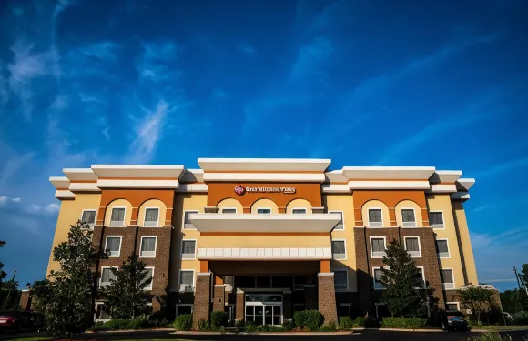 合恩湖古德曼貝斯特韋斯特優質套房酒店