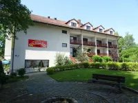 Hotel Alte Innbrücke - Neuhaus am Inn Hotels in 