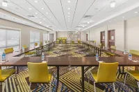 Holiday Inn Express & Suites WILLOWS by IHG