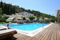Apartments Avra فنادق في Lygia