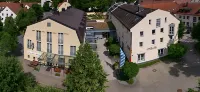 Hotel Zur Post فنادق في Ismaning