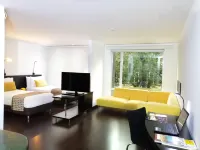 Richmond Suites Hotel テアトロ・ラ・コメディア周辺のホテル