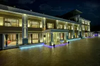 Four Vedas Hotel & Resort