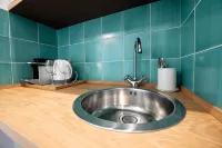 aMoneglia, 2 minutes walk to the beach, PVT PARK - 3-Star