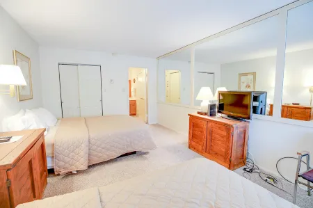 Slope Access and Community Pool Oasis - Charming Retreat Отели в г. Shenandoah County