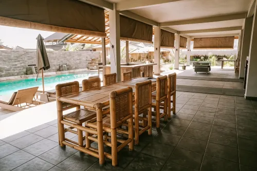 Baha Baha Villas West Sumbawa - Free Yoga Class, Gym Daily Included for Guest - Fast Wifi Starlink Hotels in Maluk