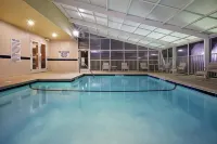 DoubleTree by Hilton Brunswick Hotels in Brunswick