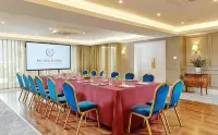 Bridge House Hotel, Leisure Club & Spa Hotels in Rahinashane