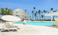 Beachfront Oversized 1 Bedroom Condo, Playa Turquesa - ビーチサイド