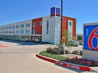 Motel 6 Roanoke, TX - Northlake - Speedway فنادق في Northlake