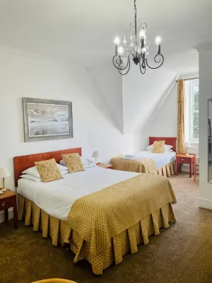 Canterbury Hotel Cottages and Apartment's - موقف سيارات