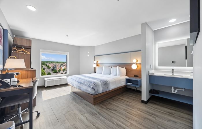 AmericInn by Wyndham Urbana