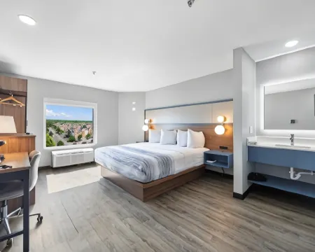 AmericInn by Wyndham Urbana Hotels in Urbana