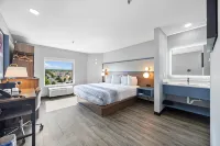 AmericInn by Wyndham Urbana イリノイ大学 - デパートメント・オブ・マザマティックス周辺のホテル