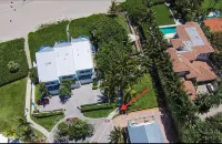 Private Covered Patio and Rooftop Viewing Deck - Stylish Coastal Haven