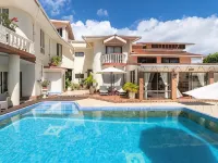Carana Hilltop Villa Hotels in Glacis
