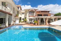 Carana Hilltop Villa Hotel a Glacis