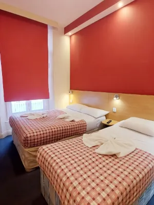 Carlton Hotel - 2-Star