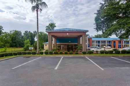 Days Inn by Wyndham Chipley