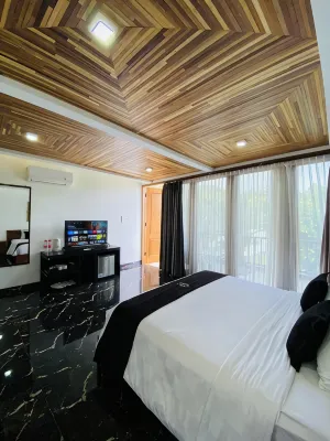 Drini Hills Hotels near HeHa Ocean View