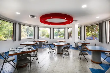 Capital O Hotel Casa Blanca, Morelia