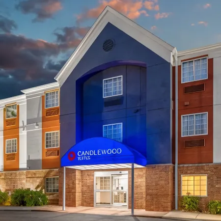Candlewood Suites ST. Robert by IHG
