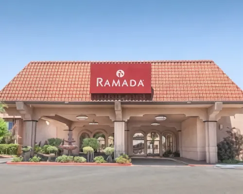 Ramada by Wyndham Fresno North Ξενοδοχεία στην πόλη Fresno