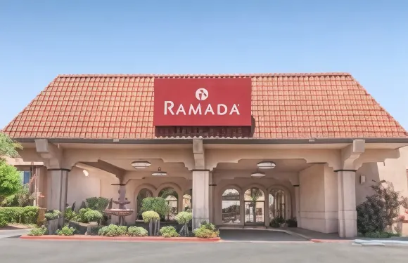 弗雷斯諾北華美達酒店