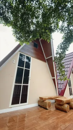 Kansa Campstay Отели в г. Jombang Regency