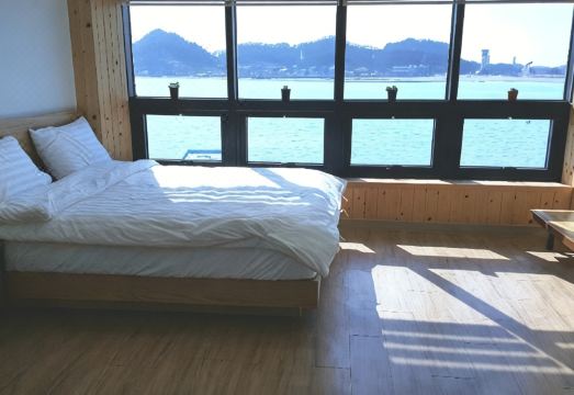 노을바다펜션 외부