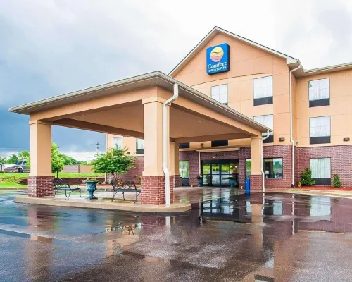 Comfort Inn & Suites Atoka-Millington Hotels in Covington