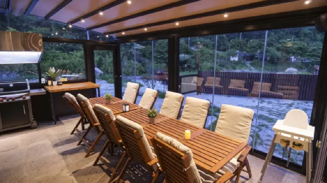 거창 더콤마 풀빌라