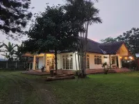 Villa 25 Cilember Các khách sạn ở Jogjogan