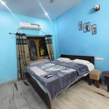 Fort View Haveli Отели рядом с достопримечательностью «Башня с часами Ghanta Ghar»