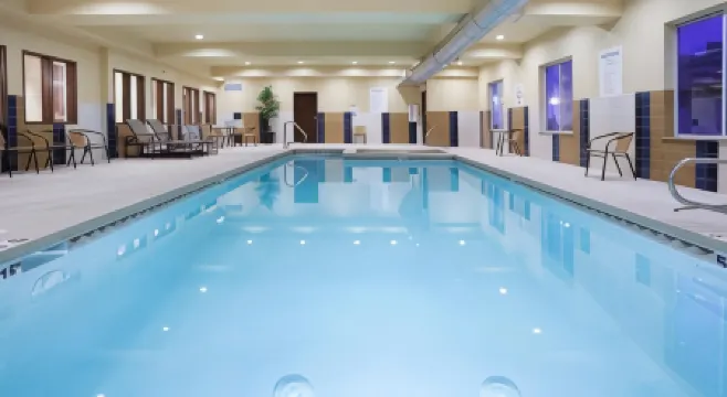 Holiday Inn Express & Suites LAMAR by IHG