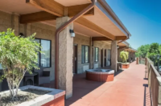 Quality Inn Benson I-10 Exit 304