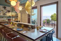La Vista Postcard Hotel