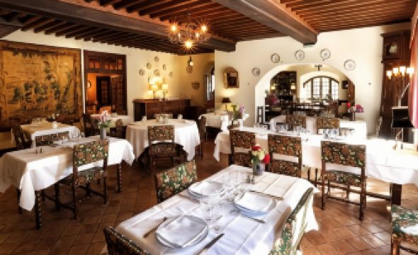 Hostellerie du Vieux Pérouges