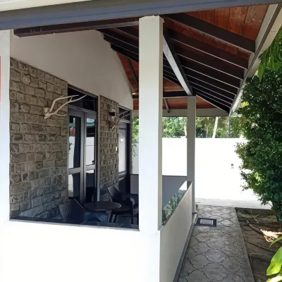 Villa Ananthaya Hotels near Angurukaramulla Temple
