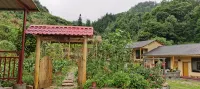 Yuexi Xiaoqiao Liushui B&B - Farmhouses