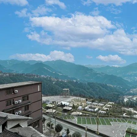 Xijiang Wanghao Chinese Inn (Qianhu Miao Village West Gate Tourist Service Center)