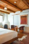 The Parador Farmhand 1 Downtown