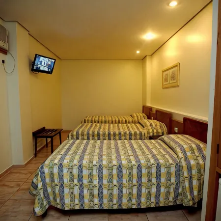 Cinelandia Hotel Отели рядом с достопримечательностью «Площадь Патиу-ду-Колежиу»