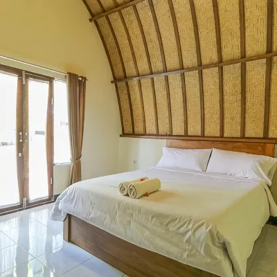 RATU COTTAGE by Ourstorytravels Отели рядом с достопримечательностью «Бухта Сампалан»