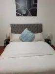 9 minutes from the airport cozy basement - บังกะโล