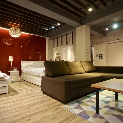 Changhong Homestay Hotels near Taiwan POW Memorial and Peace Park (Kinkaseki POW Camp)